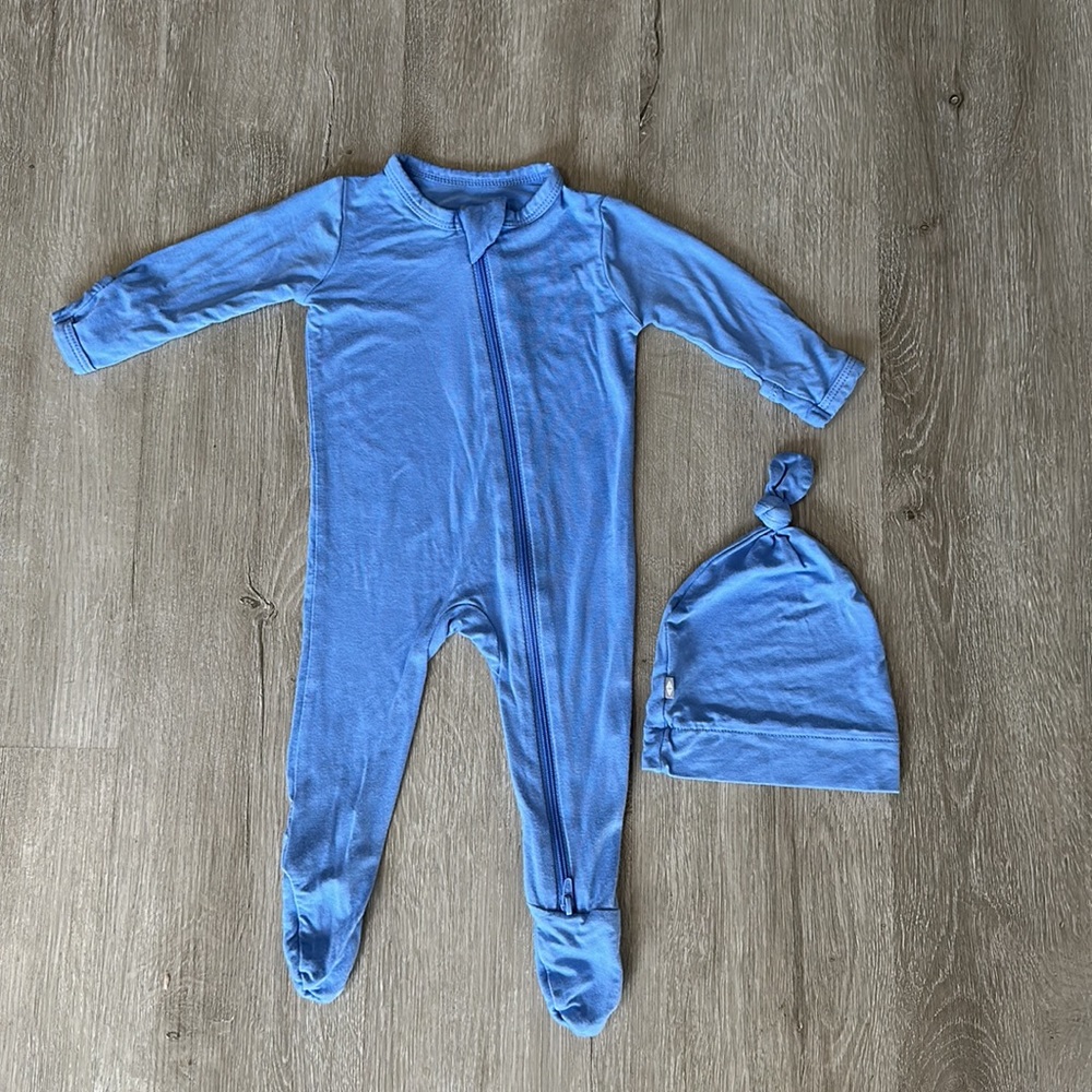 Kyte Baby Bundle Zippered Bamboo Footie Romper and Knotted Cap Size 0-3 Months